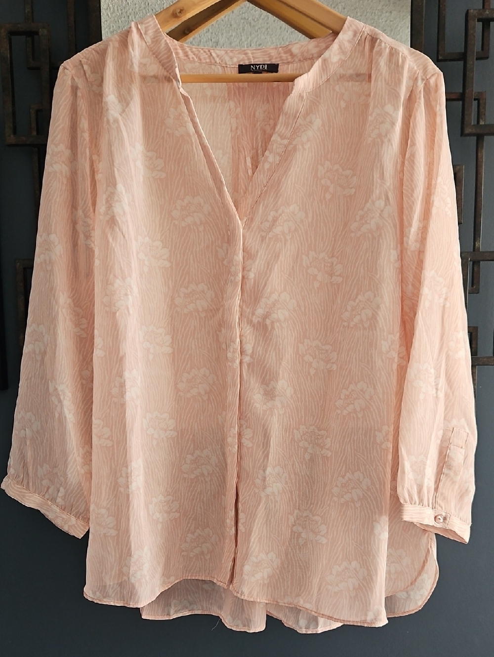 NYDJ Size XL Semi Sheer Lightweight Pink Flower Print Top Blouse NBW
